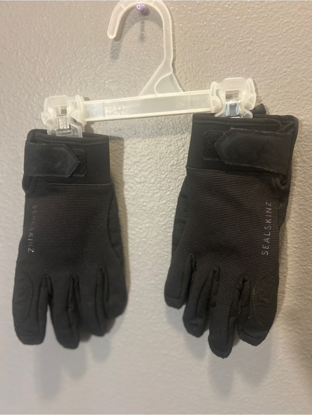 Sealskinz Harling Waterproof Gloves Black Charcoal Size Medium 121161705001